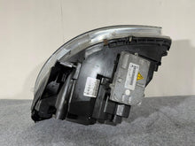 Laden Sie das Bild in den Galerie-Viewer, Frontscheinwerfer Mercedes-Benz W245 A1698208461 Xenon Rechts Headlight SCH2324653479ce