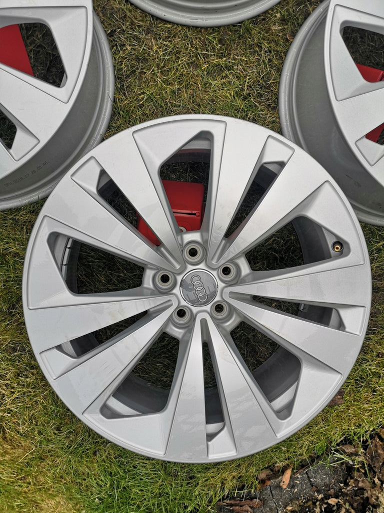 4x Alufelge 19 Zoll 8.5" 5x112 20ET Glanz Silber 4M8601025 Audi Q8 Rim Wheel FEL7070167507rm