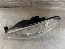 Laden Sie das Bild in den Galerie-Viewer, Frontscheinwerfer Skoda Fabia II 5J1941017D Links Scheinwerfer Headlight SCH3329950790pe