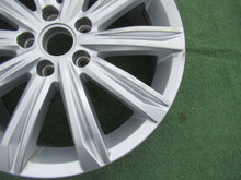 Load image into Gallery viewer, 1x Alufelge 17 Zoll 6.5&quot; 5x112 52ET Glanz Silber 5TA601025D VW Touran Golf