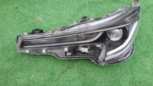 Laden Sie das Bild in den Galerie-Viewer, Frontscheinwerfer Toyota Corolla 8115002S70 LED Links Scheinwerfer Headlight SCH6703586444dh