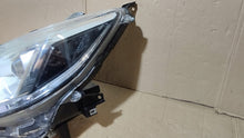 Laden Sie das Bild in den Galerie-Viewer, Frontscheinwerfer Mitsubishi Space Star 8301D455 Full LED Links Headlight