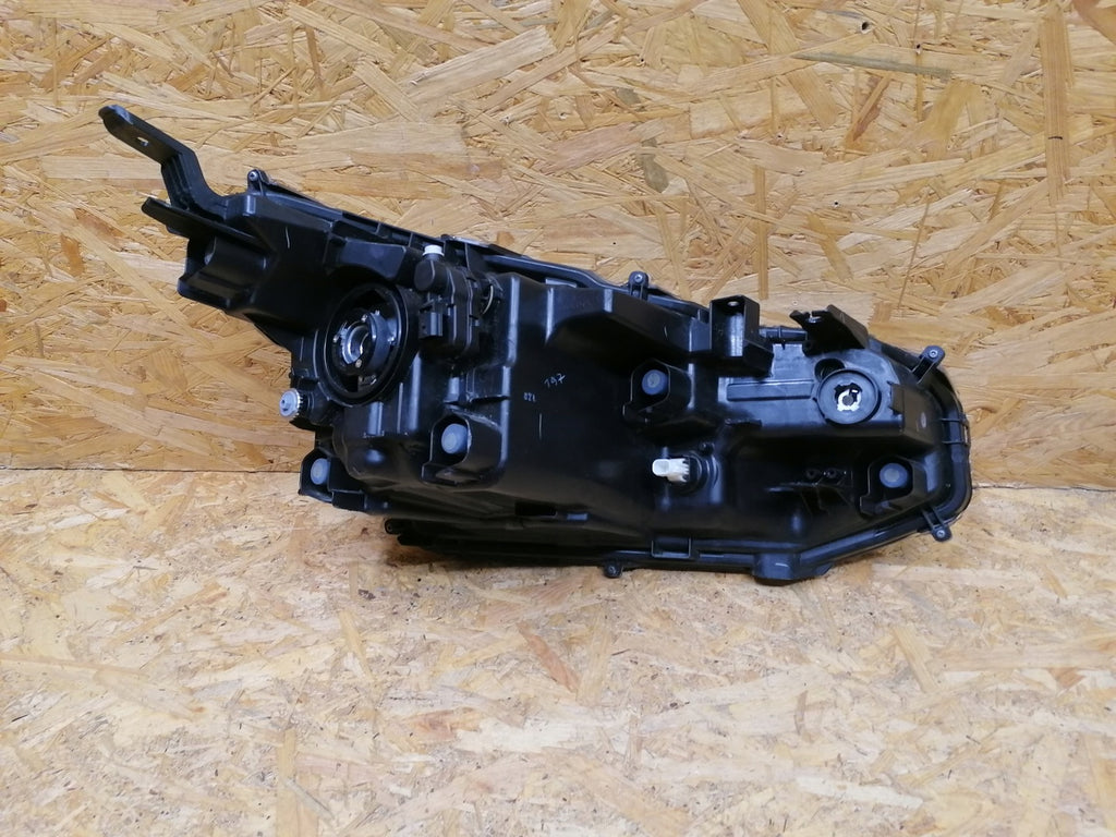 Frontscheinwerfer Toyota Yaris Cross 0D-310 LED Links Scheinwerfer Headlight SCH1560064748ha