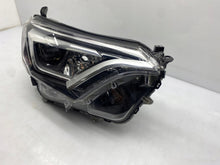 Laden Sie das Bild in den Galerie-Viewer, Frontscheinwerfer Toyota W3049 K03W3049 LED Rechts Scheinwerfer Headlight SCH9958412219pf