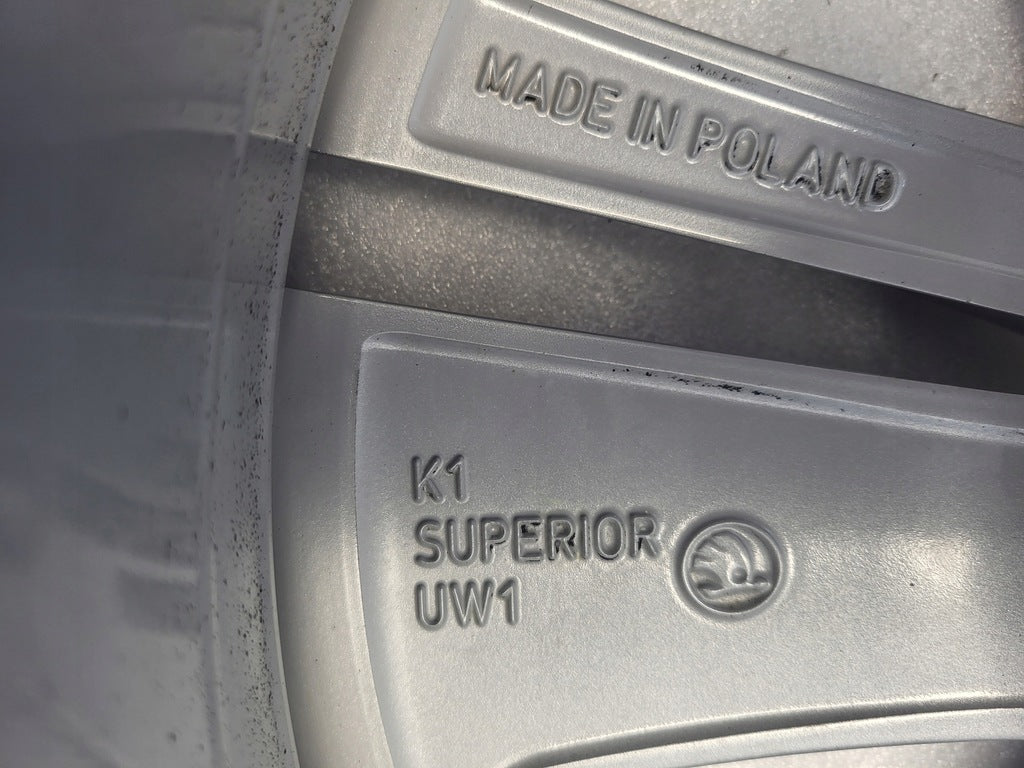 1x Alufelge 18 Zoll 7.5" 5x112 48ET Glanz Silber 5E3601025 Skoda Octavia 5e3 Iv FEL2010991976go