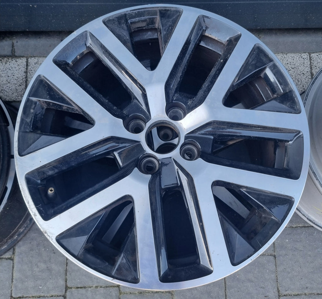 1x Alufelge 17 Zoll 6.5" 4x100 40ET Glanz Silber 403000765R Renault Captur FEL4135147717nf