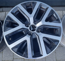 Load image into Gallery viewer, 1x Alufelge 17 Zoll 6.5" 4x100 40ET Glanz Silber 403000765R Renault Captur FEL4135147717nf