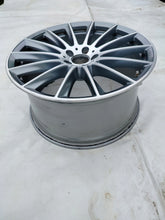 Laden Sie das Bild in den Galerie-Viewer, 1x Alufelge 20 Zoll 10.0" 5x112 Glanz Schwarz A2234011600 Mercedes-Benz W223 FEL5371224097jo
