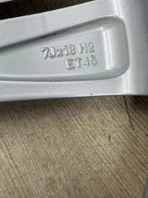 Laden Sie das Bild in den Galerie-Viewer, 1x Alufelge 18 Zoll 57A601025M Skoda Karoq Rim Wheel FEL4508390953bz