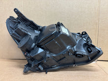 Laden Sie das Bild in den Galerie-Viewer, Frontscheinwerfer Opel Astra 1ZS008710-23 Xenon Links Scheinwerfer Headlight SCH9548566846fs