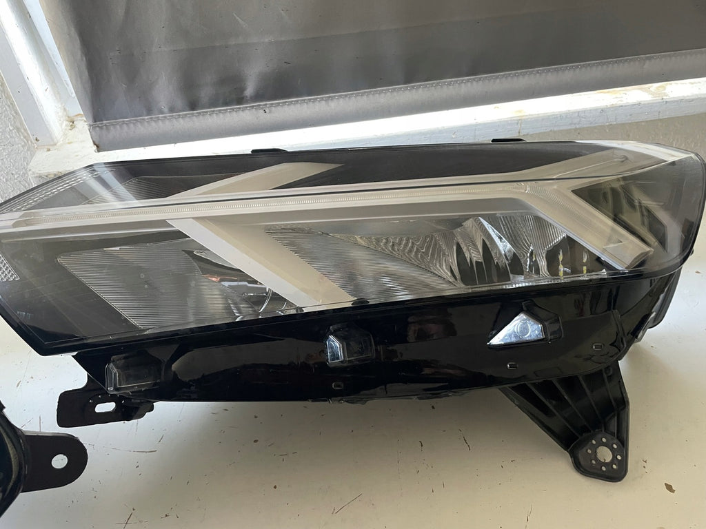 Frontscheinwerfer Dacia Sandero III Jogger 260602561R 260107920R LED Ein Satz