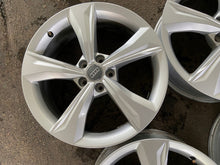 Laden Sie das Bild in den Galerie-Viewer, 4x Alufelge 19 Zoll 7.0" 5x112 34ET Glanz Silber 80A601025K Audi Rim Wheel FEL5922981608px