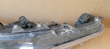 Laden Sie das Bild in den Galerie-Viewer, Frontscheinwerfer Toyota Corolla 81150-02860 Rechts Scheinwerfer Headlight SCH2955190904ms