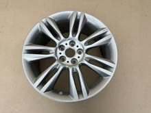 Laden Sie das Bild in den Galerie-Viewer, 1x Alufelge 18 Zoll 7.5&quot; 5x108 46ET GX73-1007 Jaguar Xe Rim Wheel
