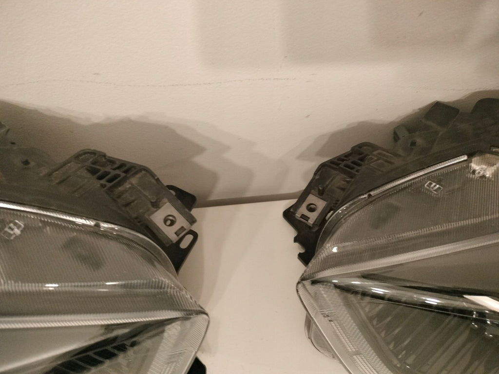 Frontscheinwerfer Ford Kuga GV4113D154 GV4113D155 Ein Stück (Rechts oder Links) SCH3687948236sz