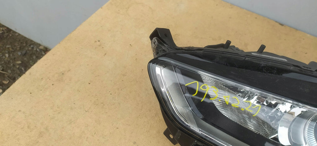 Frontscheinwerfer Ford Mondeo DS7313W030EA Links Scheinwerfer Headlight