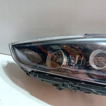 Laden Sie das Bild in den Galerie-Viewer, Frontscheinwerfer Hyundai I30 III G4921-21050 LED Links Scheinwerfer Headlight