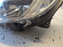 Laden Sie das Bild in den Galerie-Viewer, Frontscheinwerfer Opel Astra J 13253646 Links Scheinwerfer Headlight SCH1950858345jo