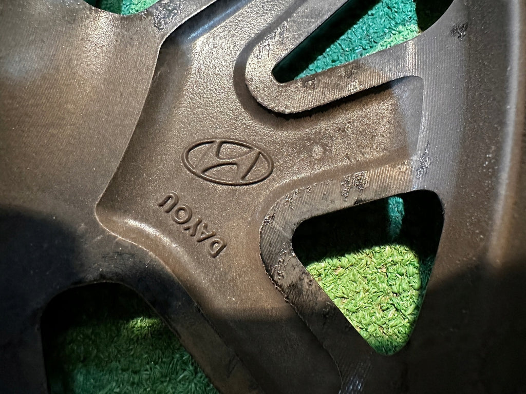 1x Alufelge 18 Zoll 7.5" 5x114.3 50ET 52910-CM300 Hyundai Kona Rim Wheel