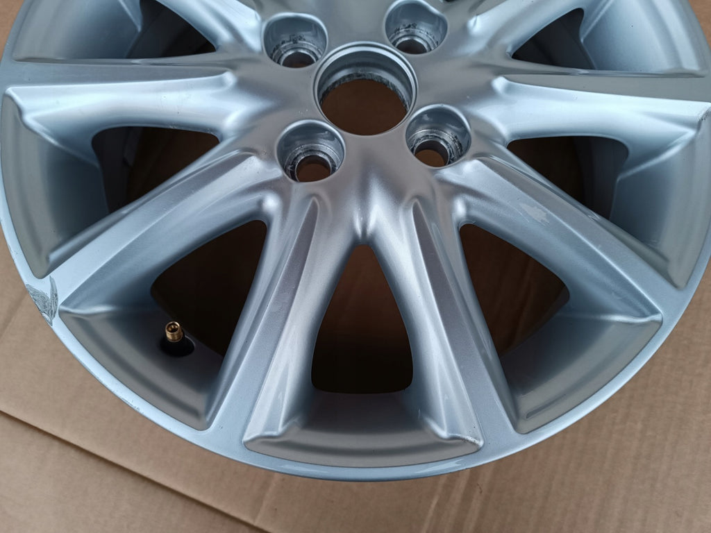 1x Alufelge 15 Zoll 4.5" 4x100 35ET Glanz 52910-G5500 Toyota Aygo Rim Wheel FEL4556285267xl