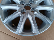 Load image into Gallery viewer, 1x Alufelge 15 Zoll 4.5" 4x100 35ET Glanz 52910-G5500 Toyota Aygo Rim Wheel FEL4556285267xl