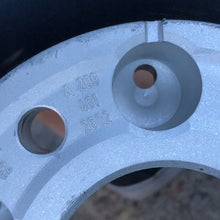 Laden Sie das Bild in den Galerie-Viewer, 1x Alufelge 18 Zoll 7.5&quot; 5x112 A2386911700 Mercedes-Benz Clk Rim Wheel