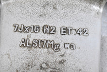 Laden Sie das Bild in den Galerie-Viewer, 1x Alufelge 16 Zoll 7.0" 5x112 42ET Glanz Silber 8EC071496 Audi C6 A4 B5 FEL9934319580za