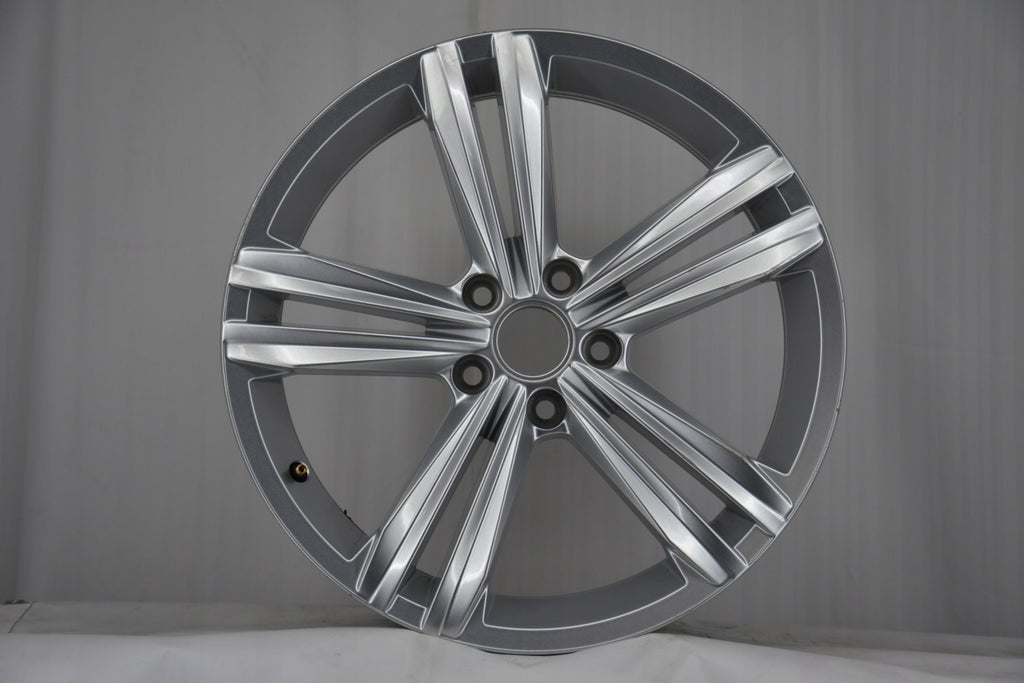 1x Alufelge 18 Zoll 7.0" 5x112 43ET Glanz Silber VW Tiguan Rim Wheel FEL1650211722sy