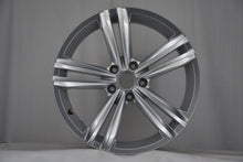 Laden Sie das Bild in den Galerie-Viewer, 1x Alufelge 18 Zoll 7.0" 5x112 43ET Glanz Silber VW Tiguan Rim Wheel FEL1650211722sy