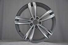 Laden Sie das Bild in den Galerie-Viewer, 1x Alufelge 18 Zoll 7.0" 5x112 43ET Glanz Silber VW Tiguan Rim Wheel FEL1650211722sy