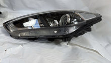 Laden Sie das Bild in den Galerie-Viewer, Frontscheinwerfer Hyundai Tucson 92101-D7100 Links Scheinwerfer Headlight SCH6313804563wx