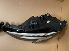 Laden Sie das Bild in den Galerie-Viewer, Frontscheinwerfer Audi A3 8Y0941034 8Y0941033 Full LED Ein Satz Headlight SCH4641306553mf