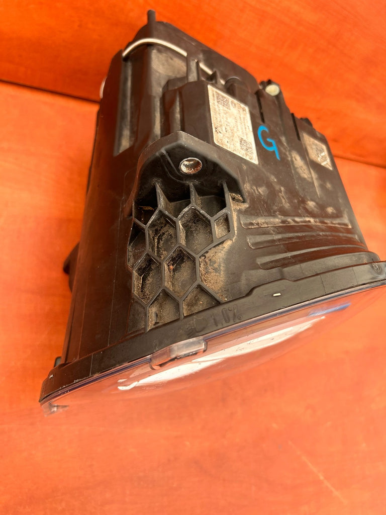 Frontscheinwerfer Mercedes-Benz A4639068702 LED Ein Stück (Rechts oder Links) SCH8665890338hc