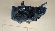 Laden Sie das Bild in den Galerie-Viewer, Frontscheinwerfer Renault 260104410R Rechts Scheinwerfer Headlight