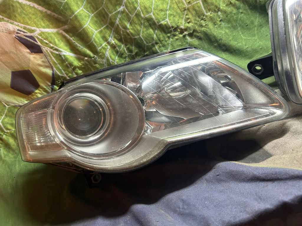 Frontscheinwerfer VW Passat 3C0941005J 3C0941006J Ein Satz Headlight SCH9056272521km