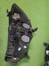 Load image into Gallery viewer, Frontscheinwerfer Renault Master 260105567R LED Ein Stück (Rechts oder Links) SCH3621579846un