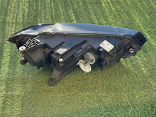 Laden Sie das Bild in den Galerie-Viewer, Frontscheinwerfer VW Touran 5TB941005A Links Scheinwerfer Headlight SCH5799986296dv