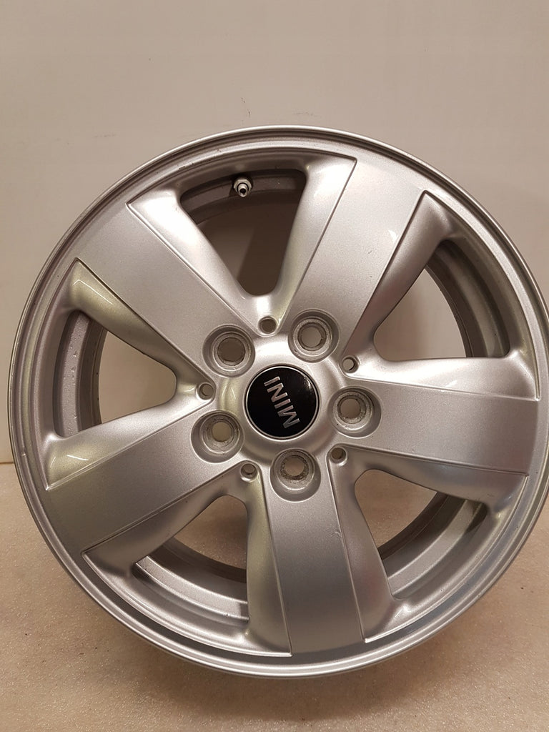 1x Alufelge 15 Zoll 5.5" 5x112 46ET Glanz Silber 6855101 Mini F57 F56 F55