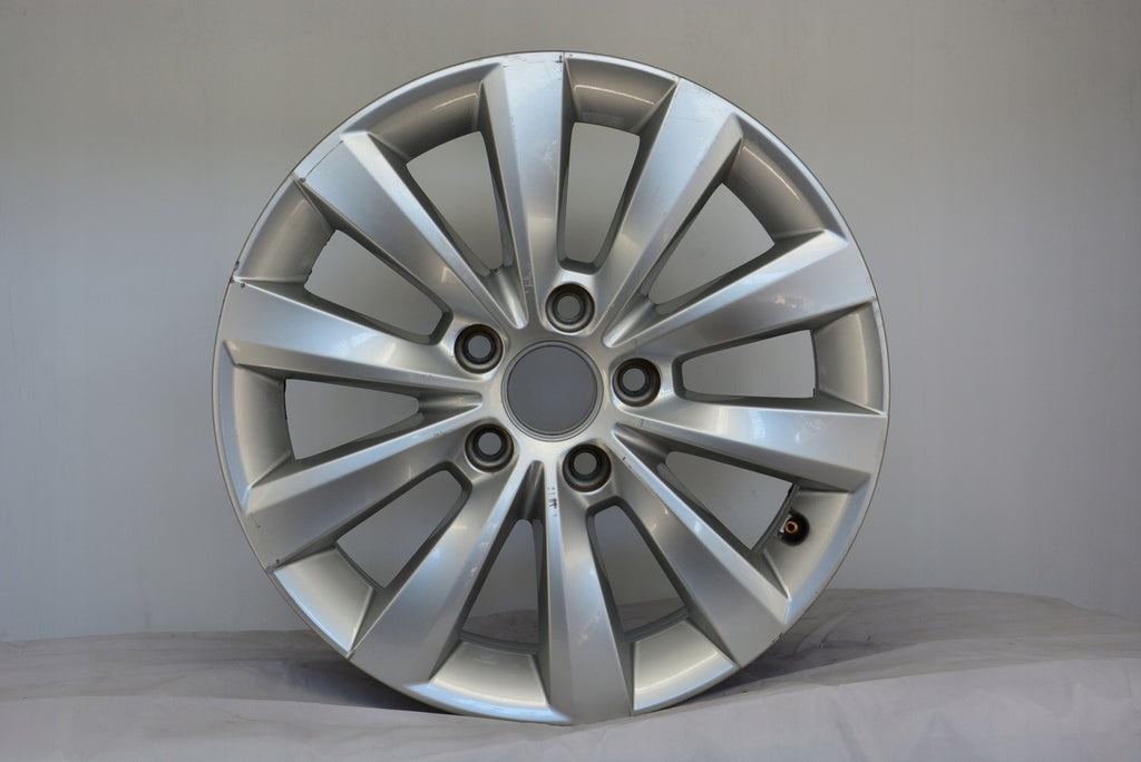 1x Alufelge 16 Zoll 6.5" 5x112 44ET Matt Silber 5C0601025T Vw Rim Wheel