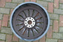 Laden Sie das Bild in den Galerie-Viewer, 1x Alufelge 18 Zoll 8.0" 5x112 43ET Glanz Silber A2134011500 Mercedes-Benz W213 FEL7477418923ml