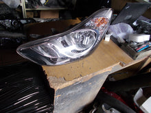 Load image into Gallery viewer, Frontscheinwerfer Hyundai Elantra LED Ein Stück (Rechts oder Links) Headlight SCH1933898787rq