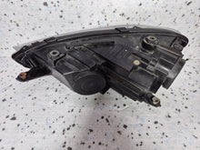 Laden Sie das Bild in den Galerie-Viewer, Frontscheinwerfer VW Scirocco 89319959 Ein Satz Scheinwerfer Headlight