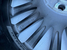 Laden Sie das Bild in den Galerie-Viewer, 1x Alufelge 20 Zoll 8.0" 5x114.3 35ET Glanz Toyota Rim Wheel FEL5220417885ds