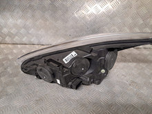 Laden Sie das Bild in den Galerie-Viewer, Frontscheinwerfer Ford Focus F1EB-13D154-AE Xenon Rechts Scheinwerfer Headlight SCH8252485731ie