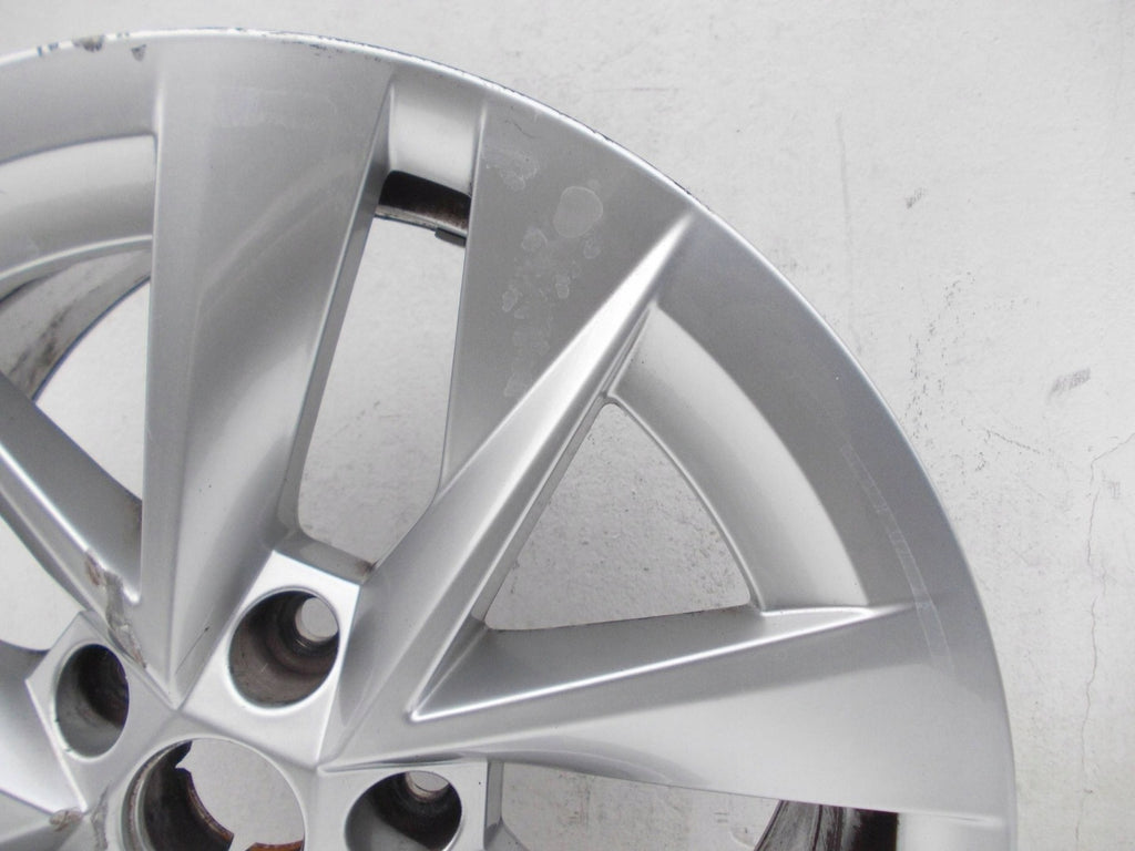 1x Alufelge 17 Zoll 46ET Silber 5E3601025 Skoda Octavia I Rim Wheel FEL3696767775yk
