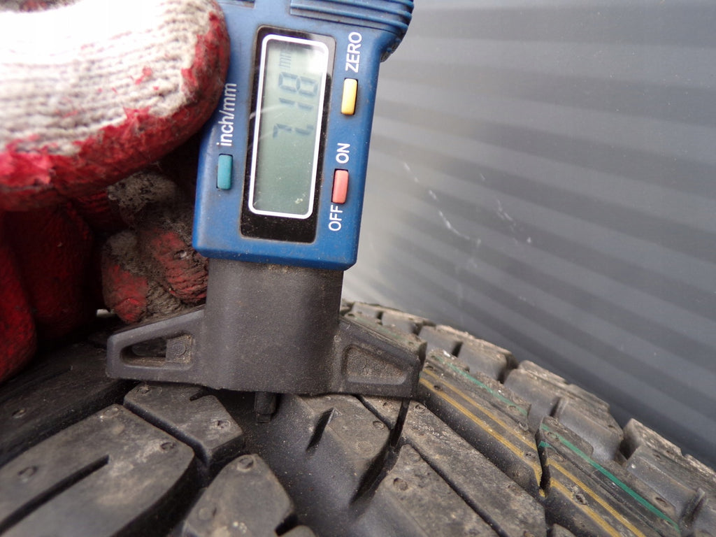 1x Alufelge 15 Zoll 6.0" 5x100 38ET Glanz Silber 8L0601025 Audi A3 Rim Wheel