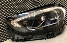 Laden Sie das Bild in den Galerie-Viewer, Frontscheinwerfer Mercedes-Benz A2069060703 Links Scheinwerfer Headlight