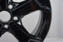 Laden Sie das Bild in den Galerie-Viewer, 1x Alufelge 17 Zoll 6.5" 5x112 38ET Glanz Schwarz 83A601025AM Audi Rim Wheel FEL3892987833oj