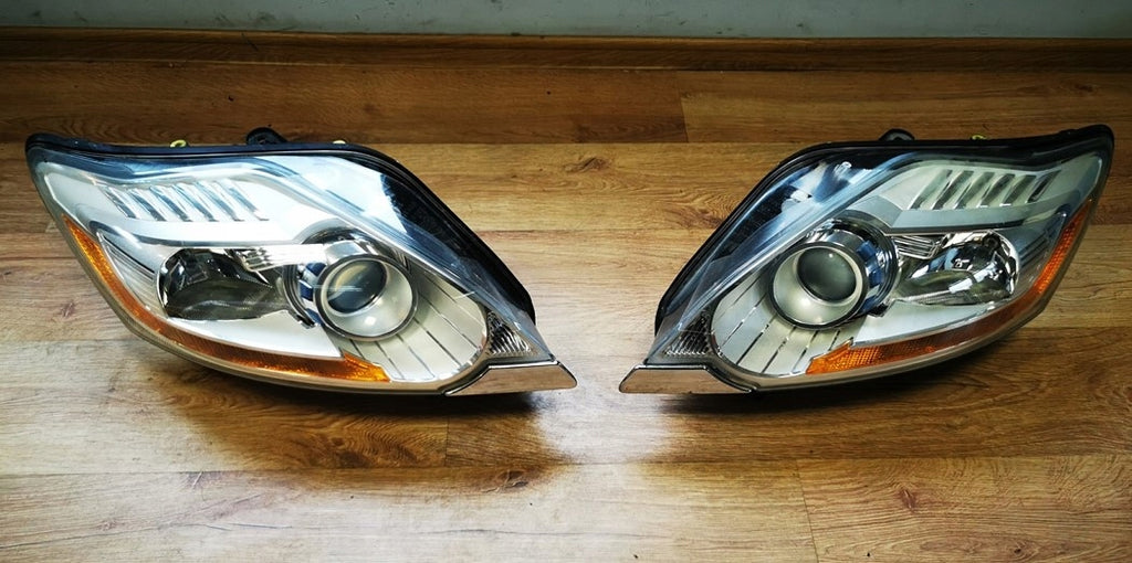 Frontscheinwerfer Ford Kuga 8V41-13D154-BF Xenon Rechts Scheinwerfer Headlight