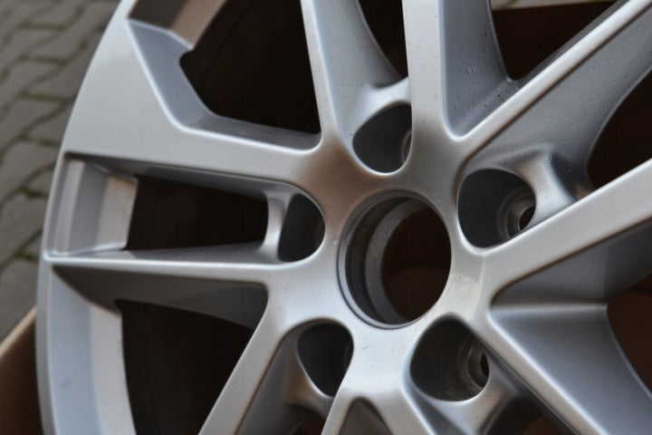 1x Alufelge 18 Zoll 7.0" 5x112 45ET 81A601025E Audi Rim Wheel FEL9867469741om